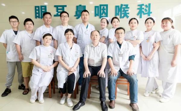 新(xīn)技术！万载县人民(mín)医院成功治愈一例耳廓假性囊肿